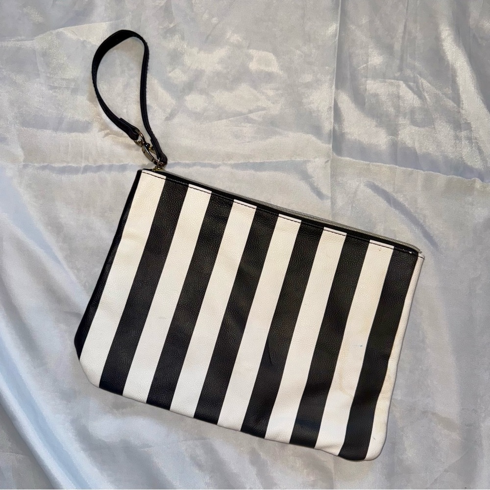 Betsey‎ Johnson Black White Stripe Wristlet Purse Makeup Y2K 90’s Punk Rock Chic